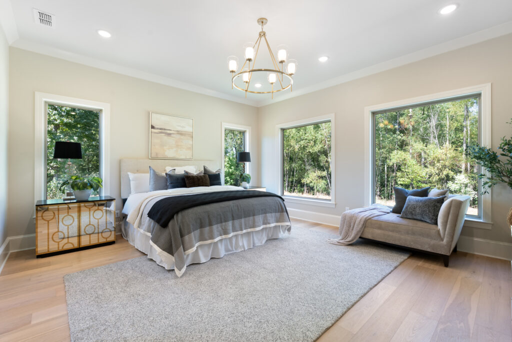 114 Abington Dr, Little Rock, AR 72223 Listed by: Rebekah Voth Staged by: Show and Sell Home Staging Under Contract: 22 Days 