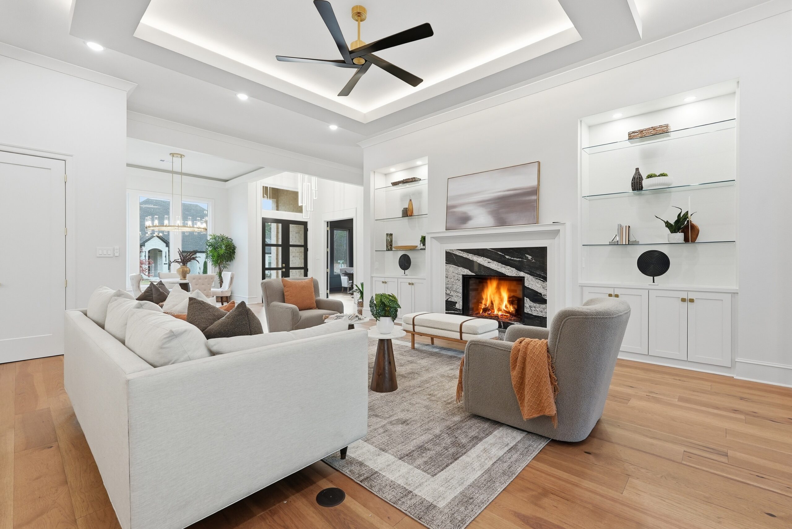 Convert winter traffic into Q1 contracts with model/spec staging that sells in Little Rock, Maumelle, and Hot Springs Village.